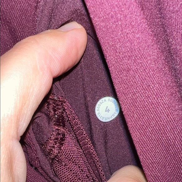 lululemon athletica Lululemon On the Fly 7/8 Pant *28" burgundy garnet cassis - Picture 6 of 8